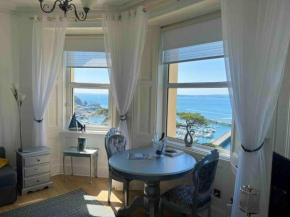 Waterside & Marina View Apartment in Torquay